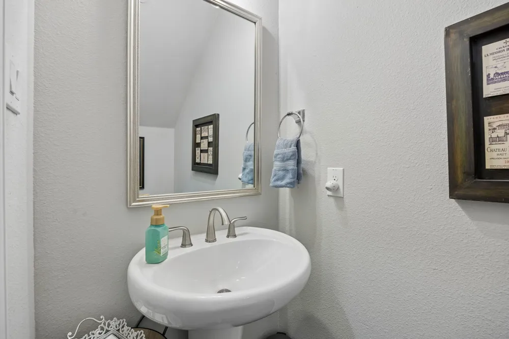 302 Nursery Lane #104 Fort Worth, TX 76114