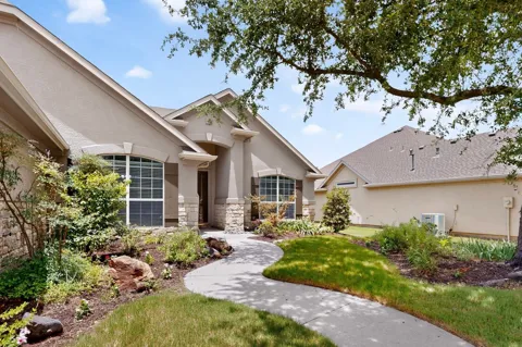 9704 Grandview Drive