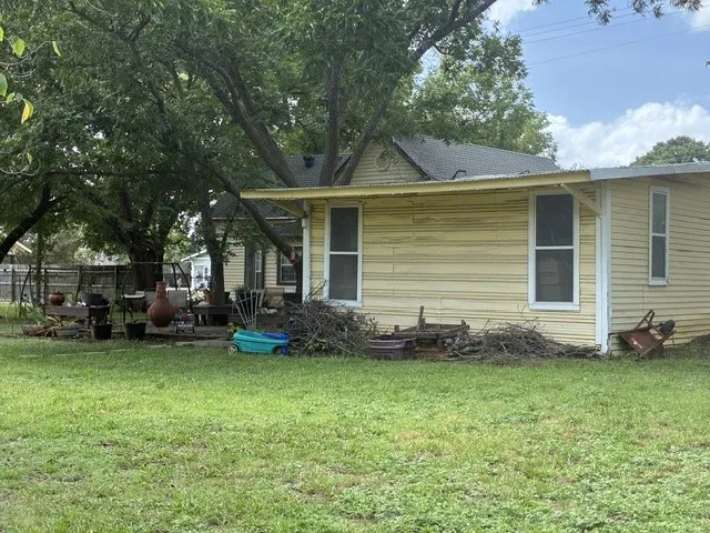 102 E 14th Street Joshua, TX 76058