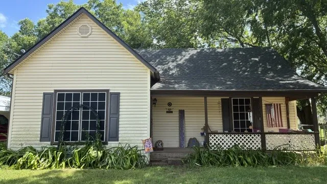 102 E 14th Street Joshua, TX 76058