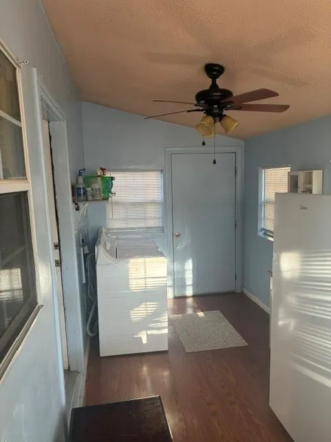 102 E 14th Street Joshua, TX 76058