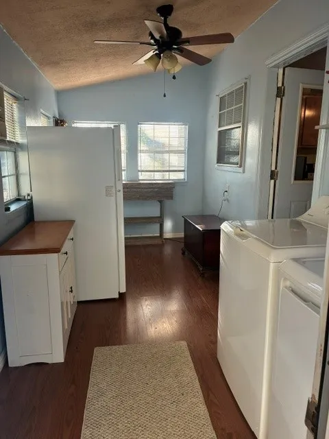 102 E 14th Street Joshua, TX 76058