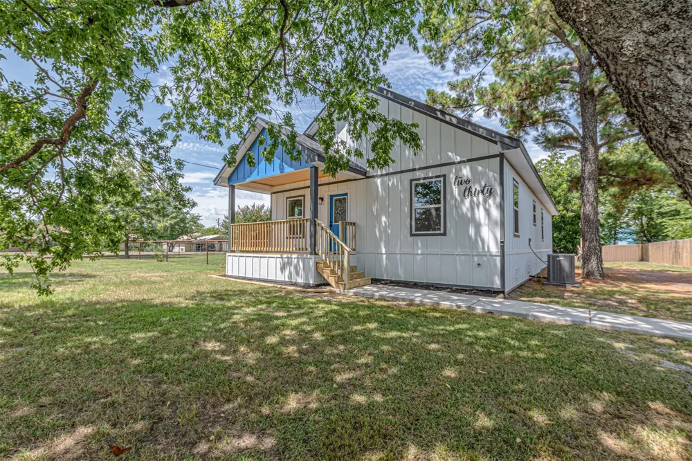 230 RS County Road 1530 East Tawakoni, TX 75472