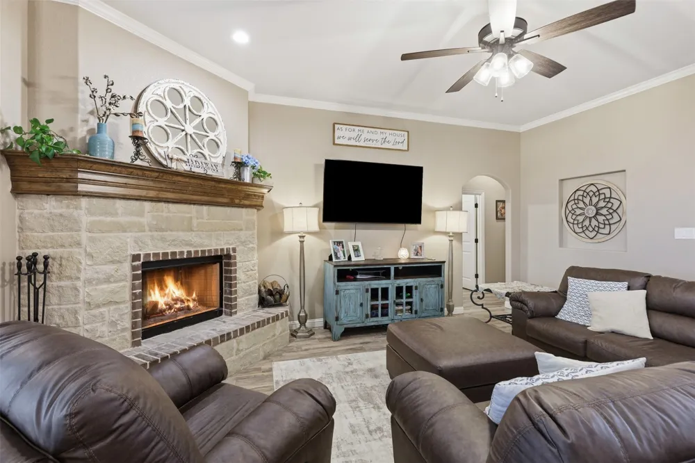 265 County Road 1105 Rio Vista, TX 76093