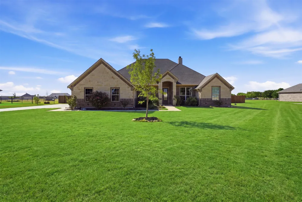265 County Road 1105 Rio Vista, TX 76093