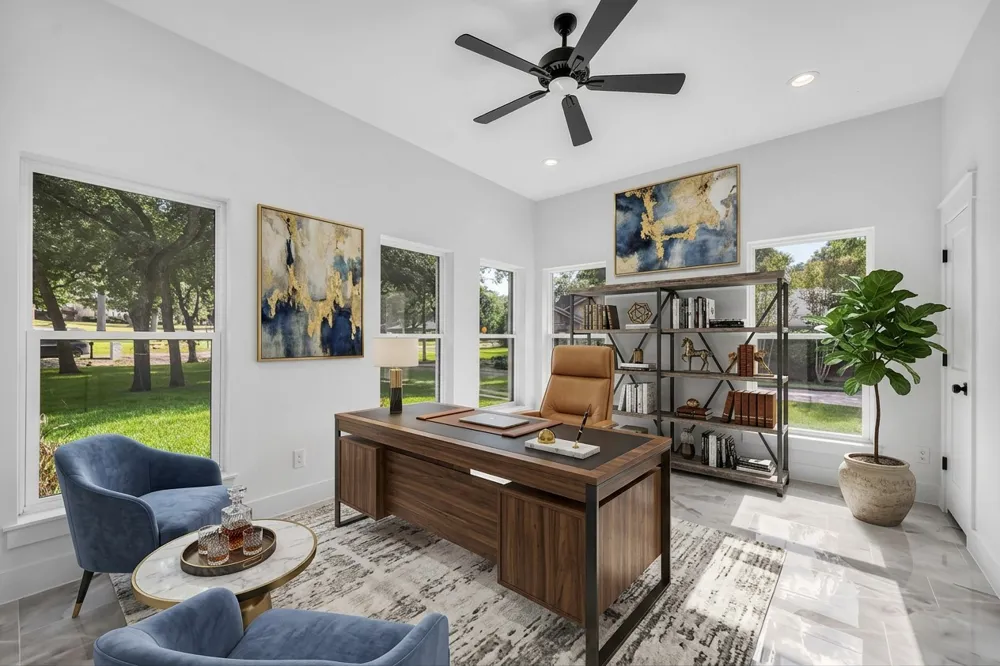 105 Forest Brook Street Oak Leaf, TX 75154