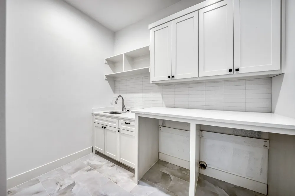 105 Forest Brook Street Oak Leaf, TX 75154