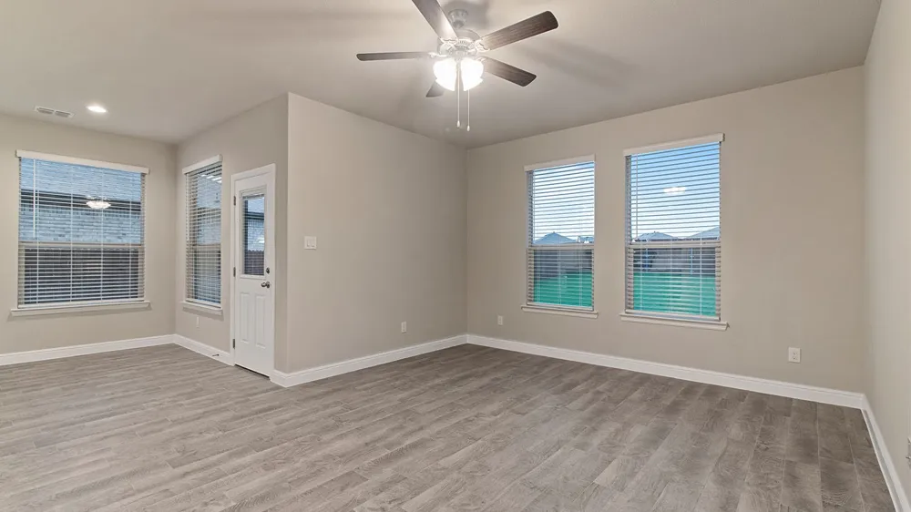 117 RINGTRAIL DRIVE Rhome, TX 76078