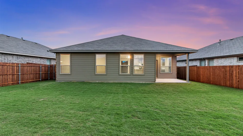 117 RINGTRAIL DRIVE Rhome, TX 76078