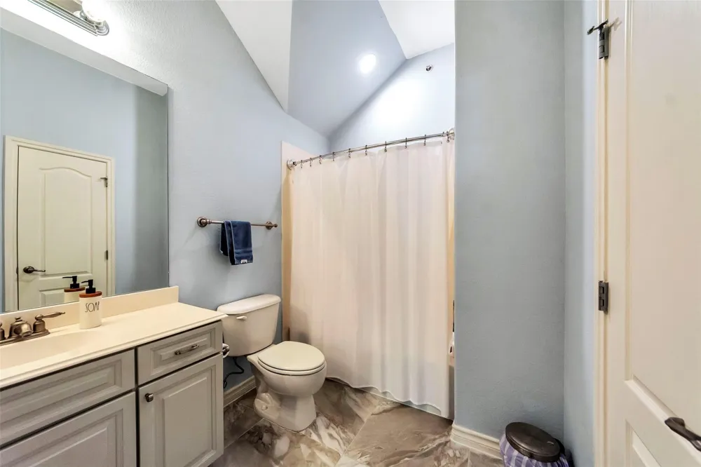 619 Rosemead Drive Euless, TX 76039