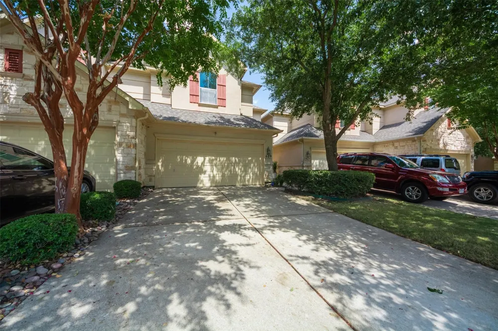 619 Rosemead Drive Euless, TX 76039