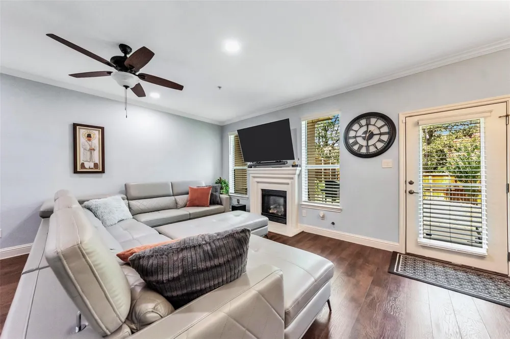 619 Rosemead Drive Euless, TX 76039