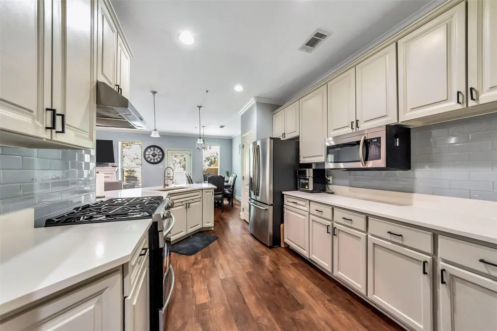 619 Rosemead Drive Euless, TX 76039