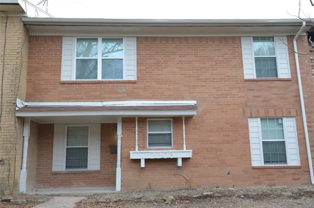 2203 Sheraton Drive Carrollton, TX 75007