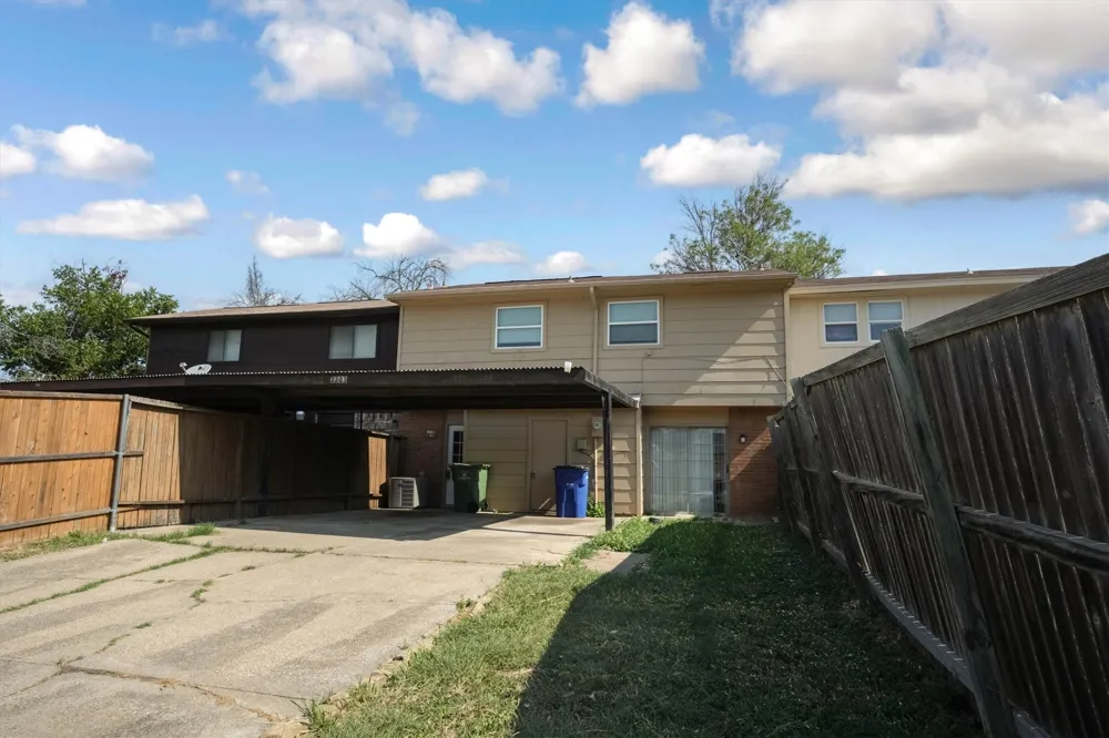 2203 Sheraton Drive Carrollton, TX 75007