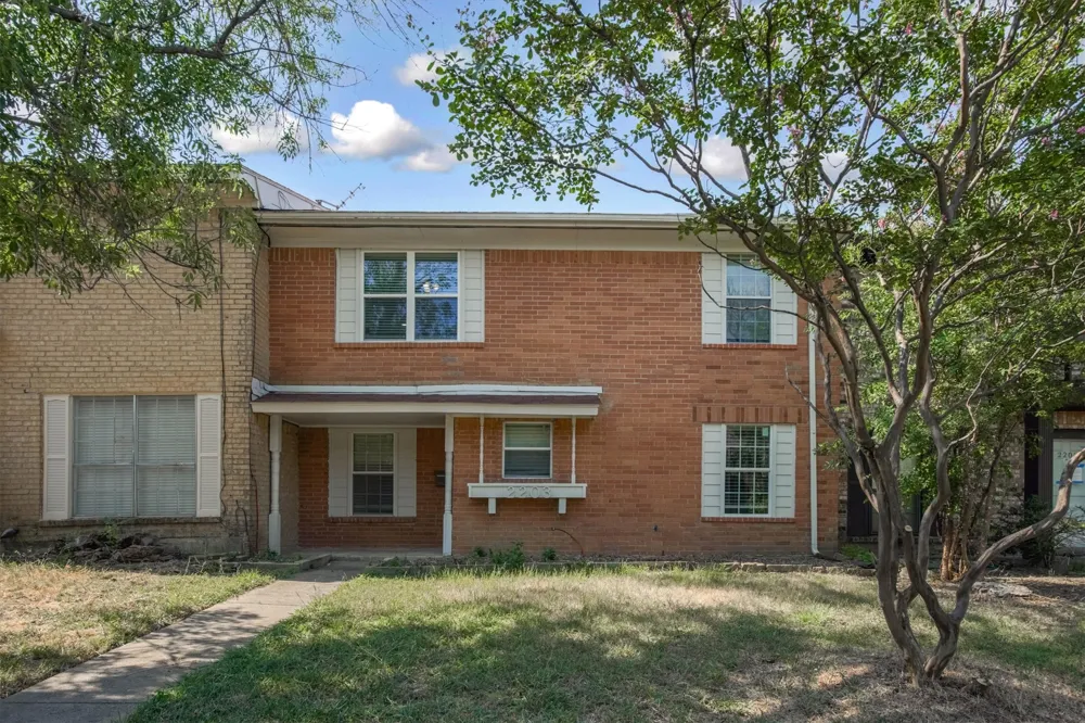 2203 Sheraton Drive Carrollton, TX 75007