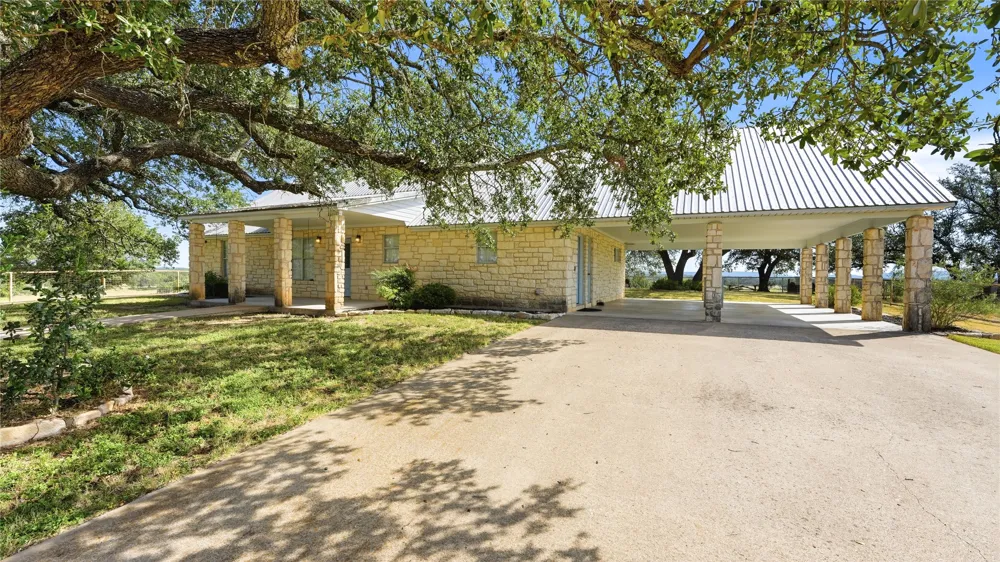 2992 County Road 2400 Lometa, TX 76853