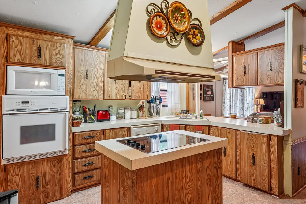 363 Oakview Road Gainesville, TX 76240