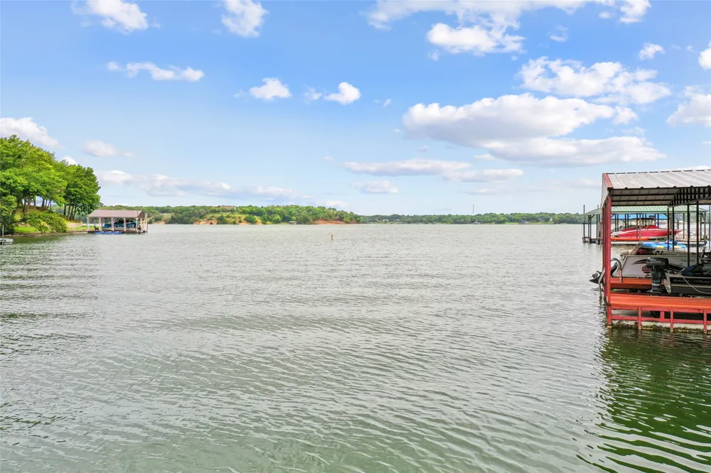 363 Oakview Road Gainesville, TX 76240