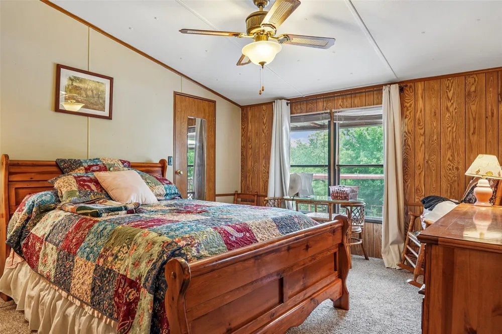 363 Oakview Road Gainesville, TX 76240