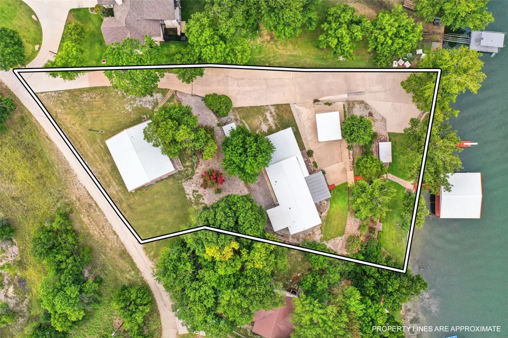 363 Oakview Road Gainesville, TX 76240