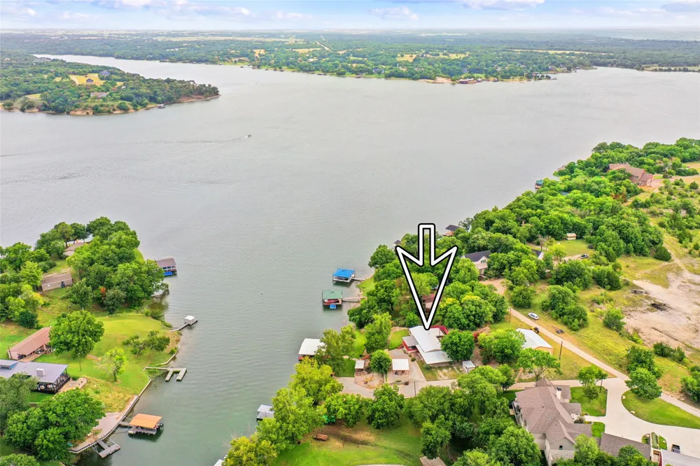 363 Oakview Road Gainesville, TX 76240