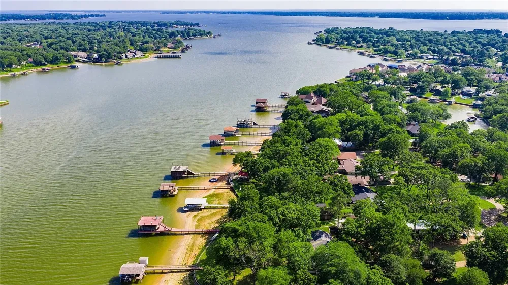 127 Camino Robles Gun Barrel City, TX 75156