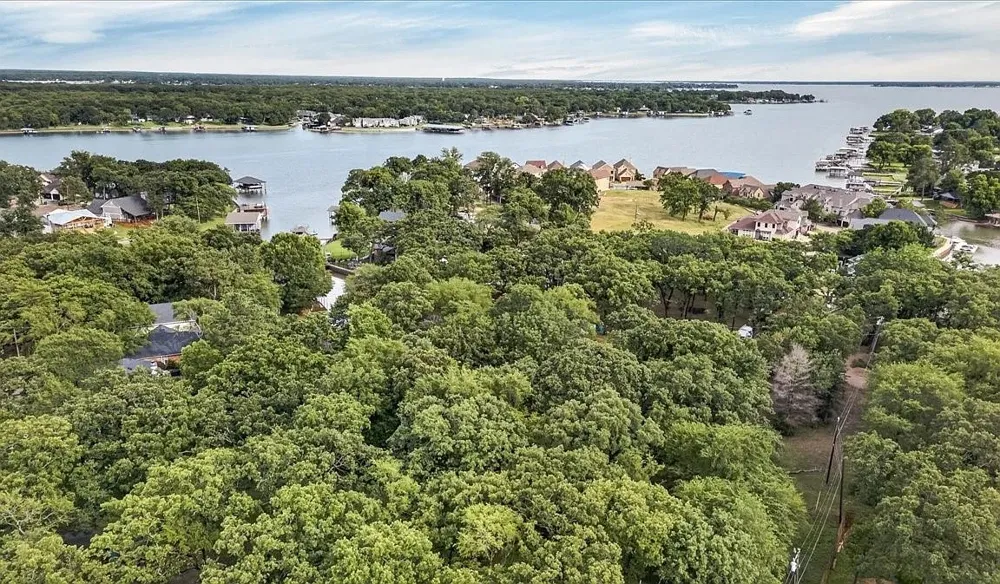 127 Camino Robles Gun Barrel City, TX 75156