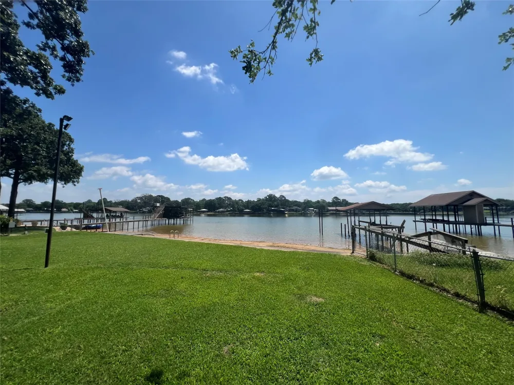 127 Camino Robles Gun Barrel City, TX 75156