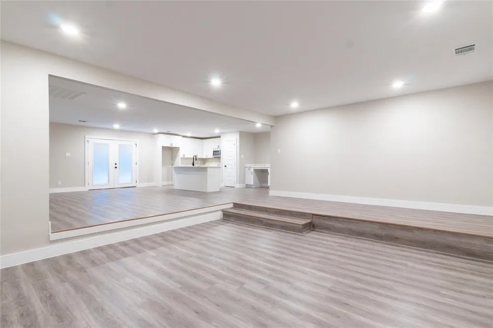 209 W 9th Street Kemp, TX 75143