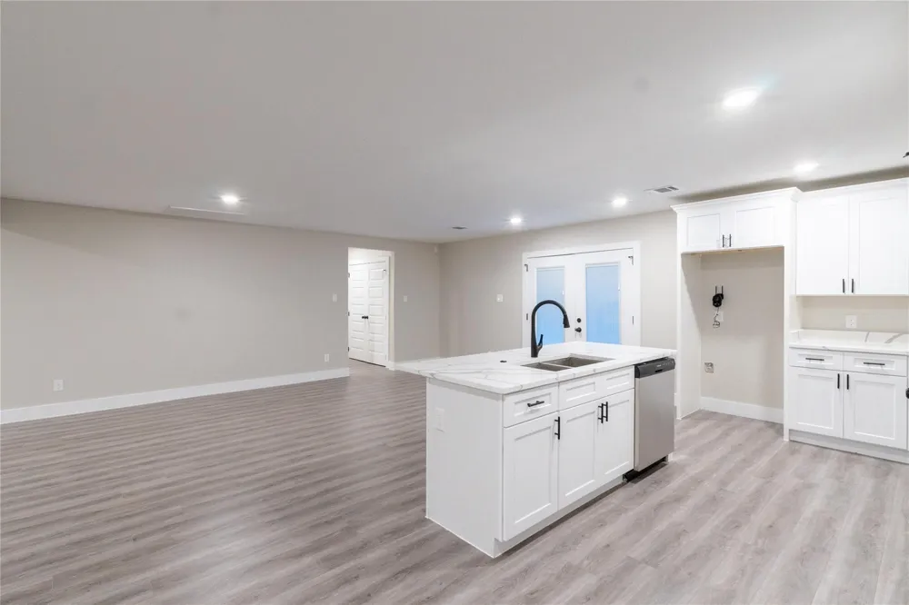 209 W 9th Street Kemp, TX 75143