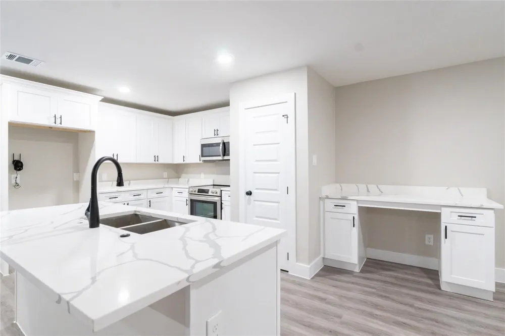 209 W 9th Street Kemp, TX 75143
