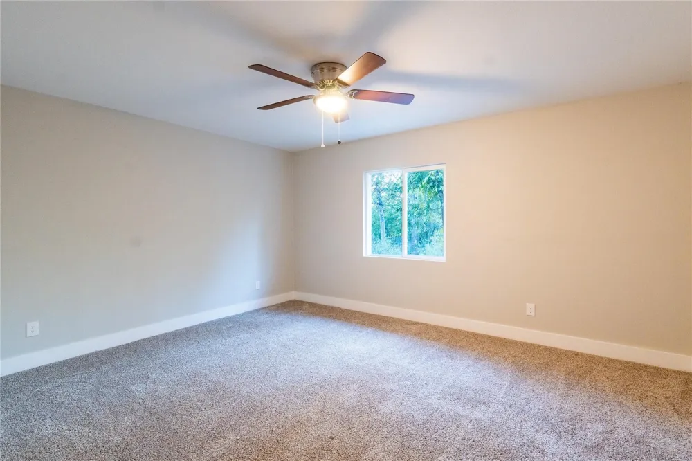 209 W 9th Street Kemp, TX 75143