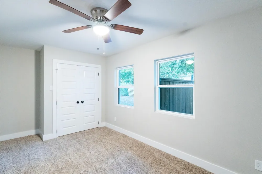 209 W 9th Street Kemp, TX 75143