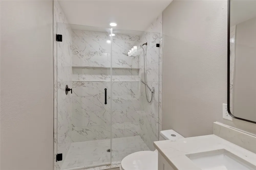 209 W 9th Street Kemp, TX 75143