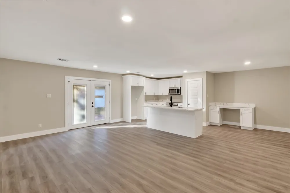 209 W 9th Street Kemp, TX 75143