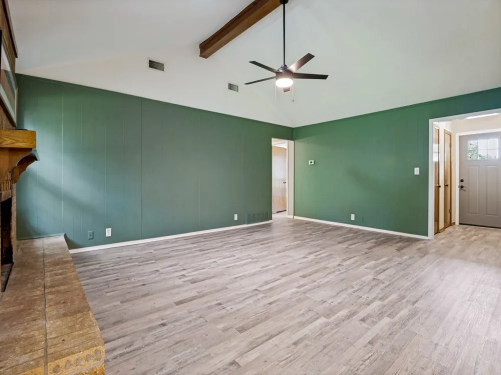1620 Post Oak Drive Bedford, TX 76021