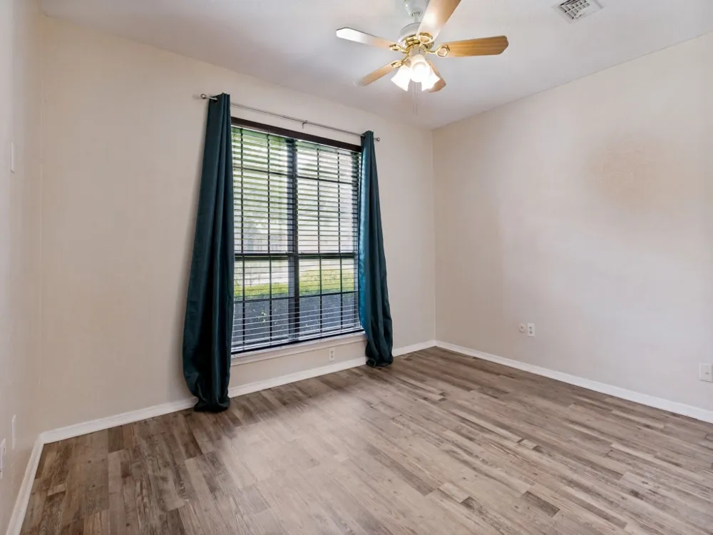1620 Post Oak Drive Bedford, TX 76021