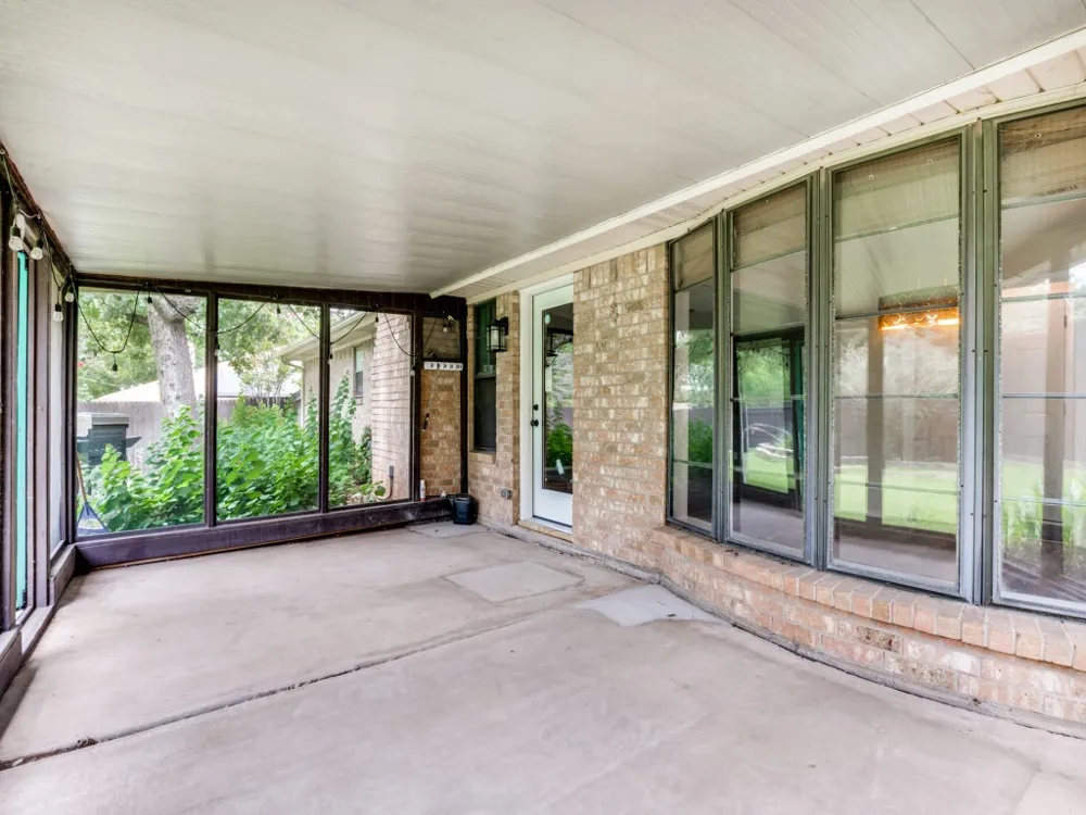 1620 Post Oak Drive Bedford, TX 76021
