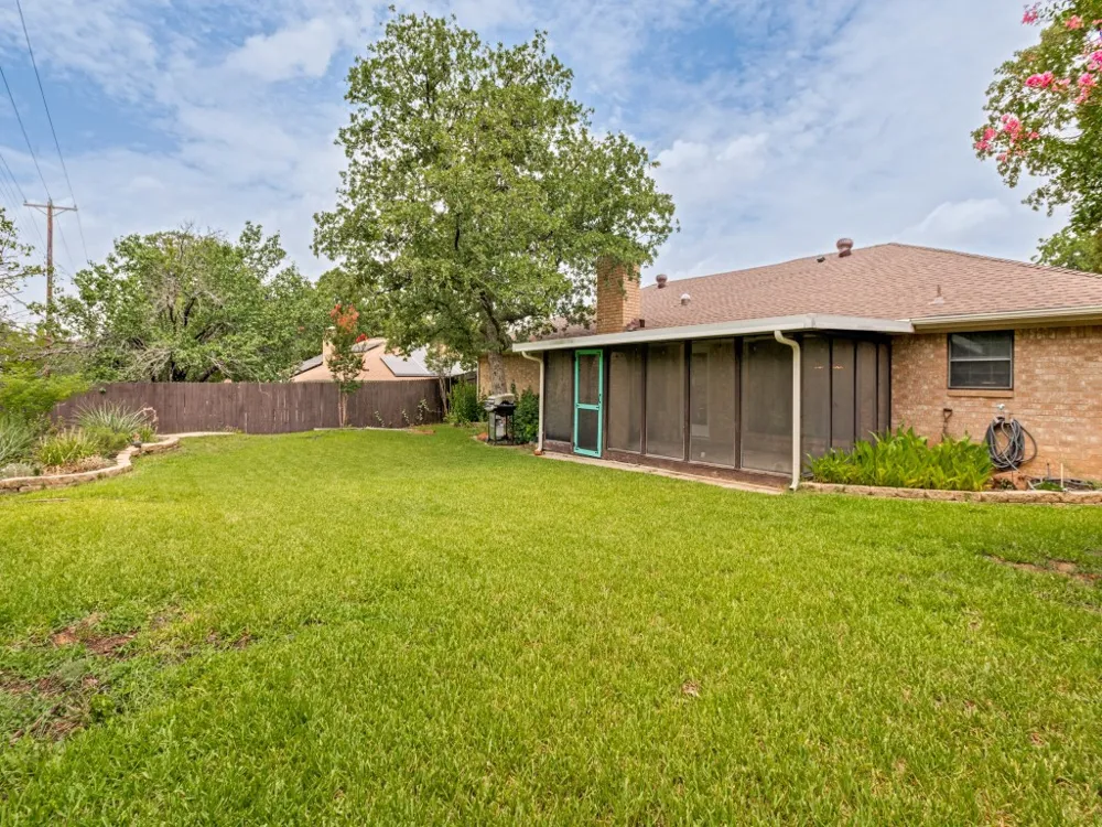 1620 Post Oak Drive Bedford, TX 76021