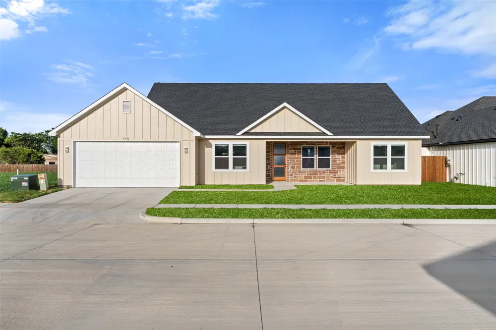 548 Highview Court Godley, TX 76044