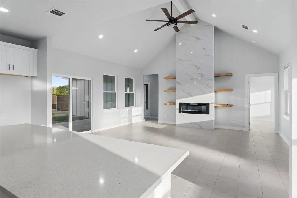 548 Highview Court Godley, TX 76044