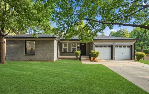 1706 Henderson Court