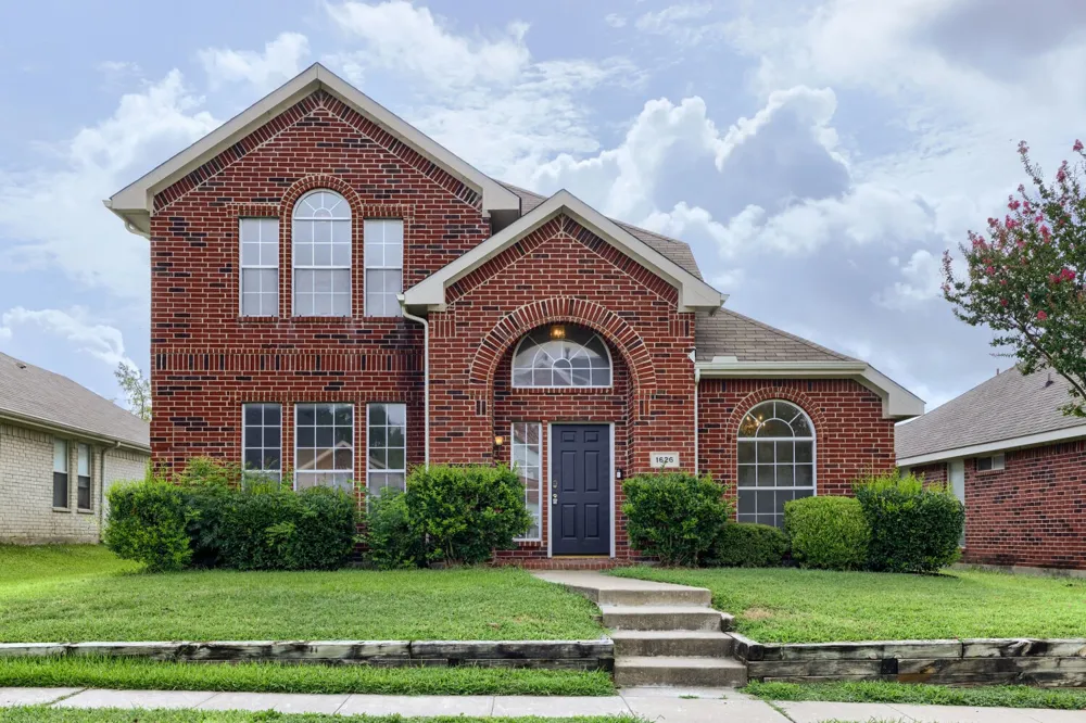 1626 Arbor Creek Drive Garland, TX 75040