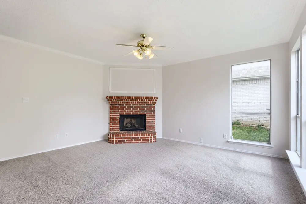 1626 Arbor Creek Drive Garland, TX 75040