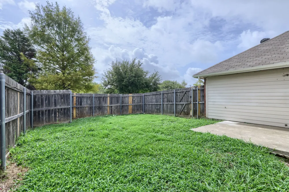 1626 Arbor Creek Drive Garland, TX 75040