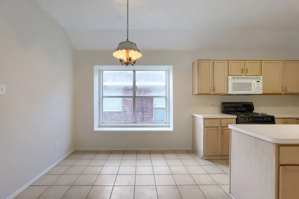 1626 Arbor Creek Drive Garland, TX 75040