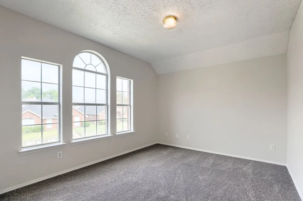 1626 Arbor Creek Drive Garland, TX 75040
