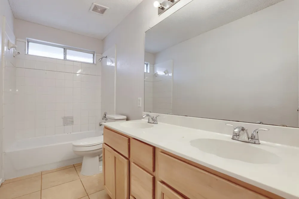 1626 Arbor Creek Drive Garland, TX 75040