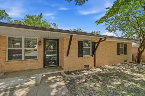 1303 Lafayette Drive